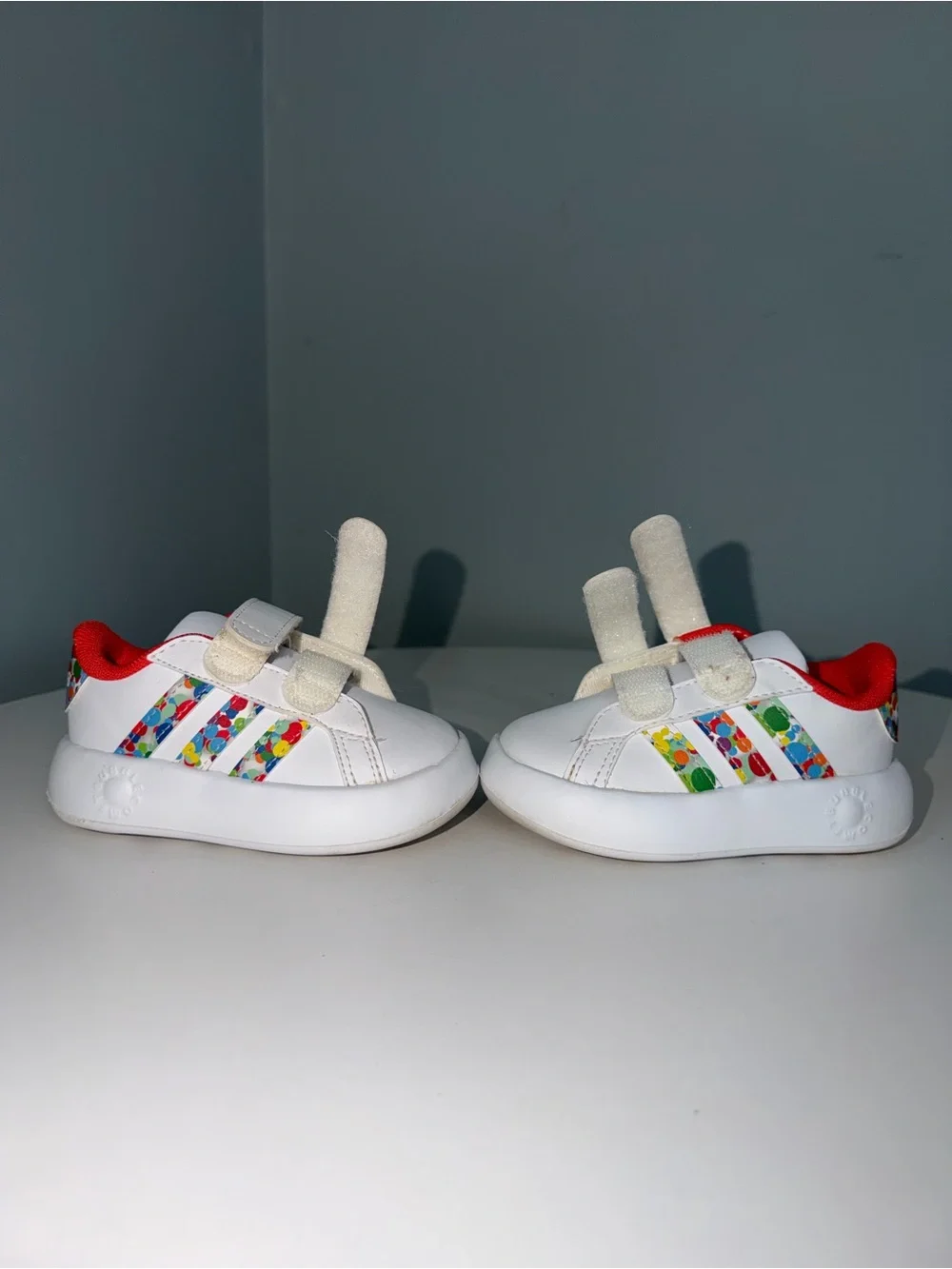 adidas grand court bubble comfy sneakers